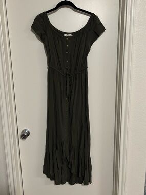 Off the shoulder hi low dress